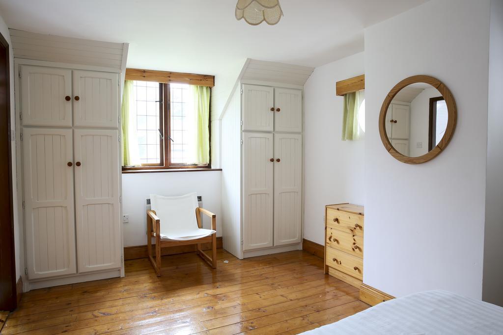 Killeena House Baltimore Room photo